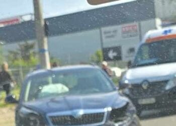 Accident pe strada 1 Decembrie 1918, în zona Brico-Depot