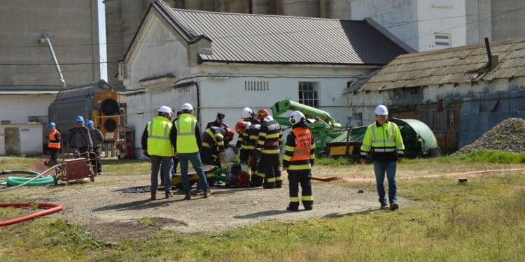 Simulare a unui incendiu la un Silozul de cereale Ianca