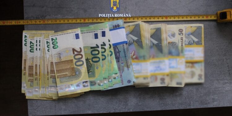 Percheziții la persoane cercetate pentru înșelăciune prin metoda ”ROMANCE”