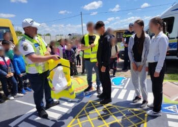 Polițiștii brăileni continuă activitățile din „Săptămâna Școală în Siguranță”