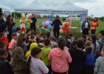 Acțiuni desfășurate de polițiștii brăileni în comuna Viziru, cu ocazia Zilei Copilului