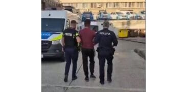 REȚINUT DE POLIȚIȘTI SI PLASAT SUB CONTROL JUDICIAR PENTRU LOVIRE