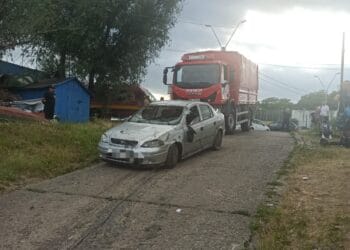 Proprietarul unui autoturism a vrut să-şi lanseze la apă un skijet şi a scăpat și autovehiculul în Dunăre