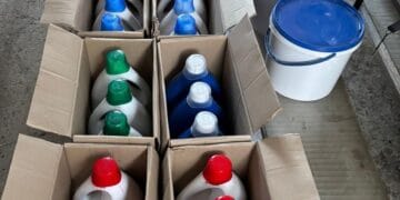 32 de mandate de percheziție