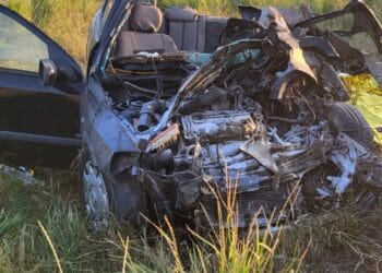 Tragedie pe DN 22. Doi soți din Brăila și-au pierdut viața după ce o remorcă desprinsă dintr-un autocamion le-a spulberat mașina