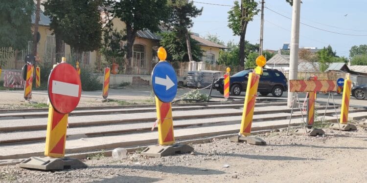 Restricții totale de circulație pe strada Chișinăului la intersecția cu strada Grigore Alexandrescu 14 Restricții totale de circulație pe strada Chișinăului la intersecția cu strada Grigore Alexandrescu
