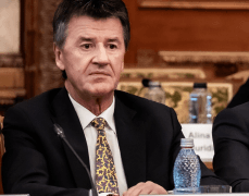 “Tânărul” Fănel Mihalcea, 75 de ani, fost prim procuror la Parchetul Brăila, are un venit net lunar cumulat de aproximativ 70.000 de lei, fiica sa, soldat credincios PSD,  îi calcă bine pe urme