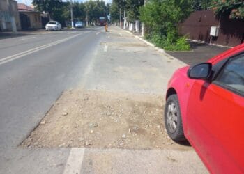 Primarul Dragomir uită să asfalteze pe Calea Galați spre VIDIN. Dragomir : ce , cine , care VIDIN ? Ce gropi, cum adică sare asfaltul ? Nu mă interesează, Vidin nu este în municipiu! 18 Primarul Dragomir uită să asfalteze pe Calea Galați spre VIDIN. Dragomir : ce , cine , care VIDIN ? Ce gropi, cum adică sare asfaltul ? Nu mă interesează, Vidin nu este în municipiu!