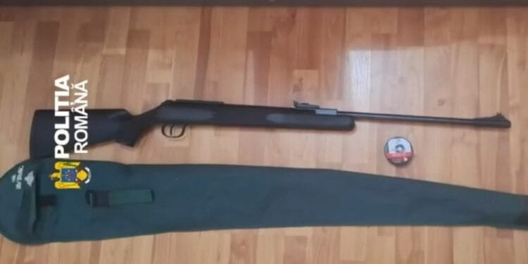 Percheziții la Brăila: Arme neletale și muniție, confiscate de polițiștii de la „Arme și Explozivi” 14 Percheziții la Brăila: Arme neletale și muniție, confiscate de polițiștii de la „Arme și Explozivi”