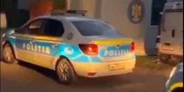 Scandal în localitatea Vișani: Cinci persoane, reținute de polițiști după o bătaie în stradă, plasate ulterior sub control judiciar 1 Scandal în localitatea Vișani: Cinci persoane, reținute de polițiști după o bătaie în stradă, plasate ulterior sub control judiciar