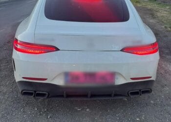 Autoturism cu plăcuțe de înmatriculare false, depistat în trafic de polițiștii din Țăndărei 21 Autoturism cu plăcuțe de înmatriculare false, depistat în trafic de polițiștii din Țăndărei