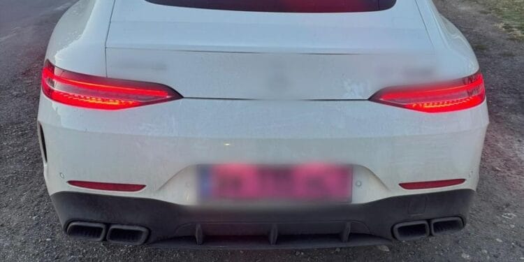 Autoturism cu plăcuțe de înmatriculare false, depistat în trafic de polițiștii din Țăndărei 14 Autoturism cu plăcuțe de înmatriculare false, depistat în trafic de polițiștii din Țăndărei