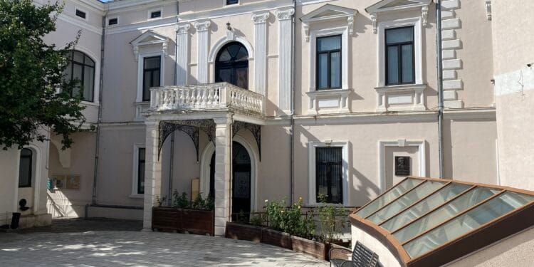 145 de ani printre cărți și oameni, Biblioteca  „Panait Istrati” Brăila marchează aniversarea printr-o expoziție foto-documentară
