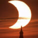 Universul va opri lumina: Eclipsa de Soare și facturile noastre
